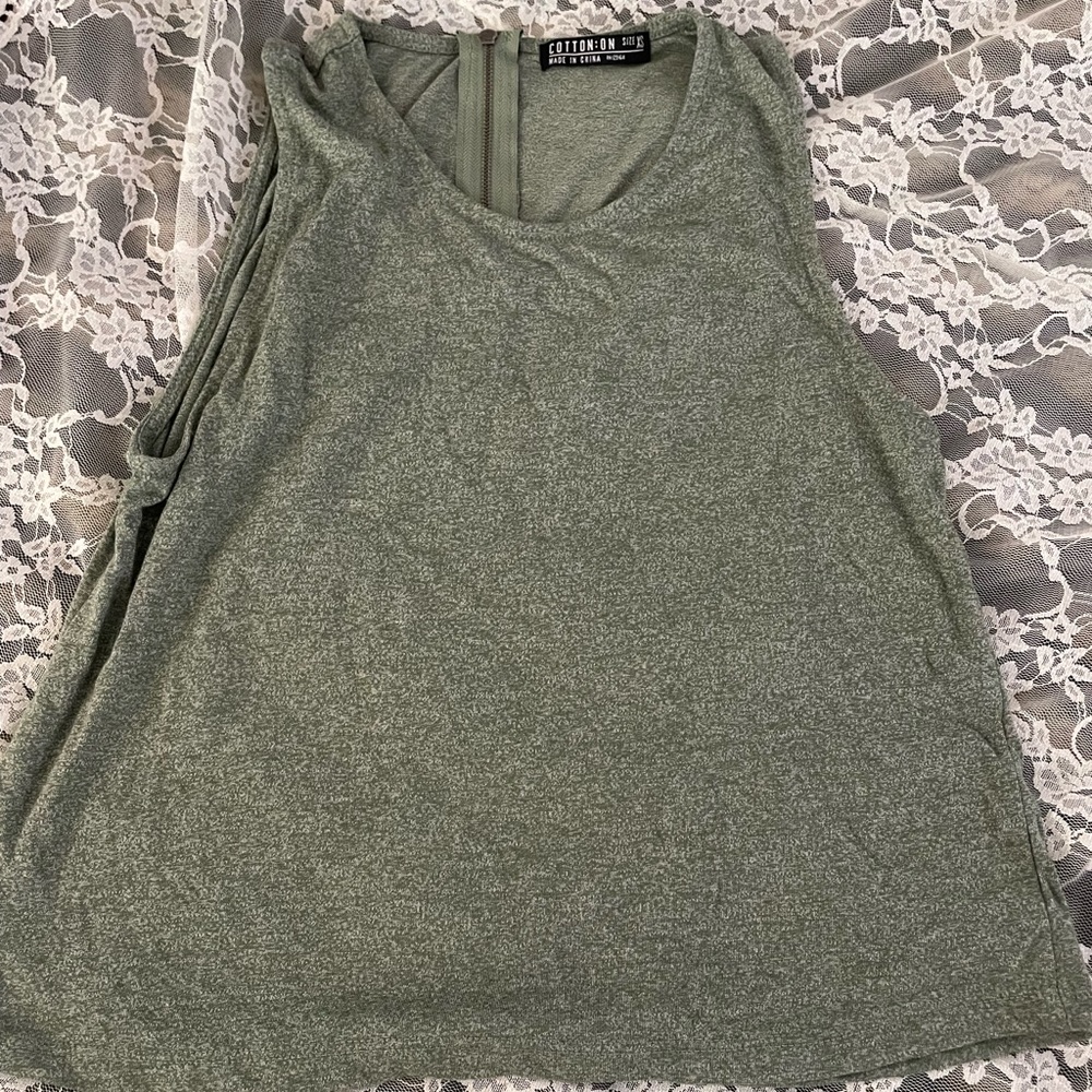 Crop top